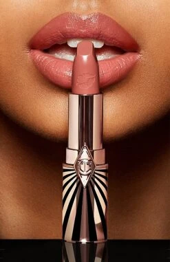 Charlotte Tilbury Hot Lips 2 Lipstick -Mode Kosmetikgeschäft aqh2dnsw3pbj